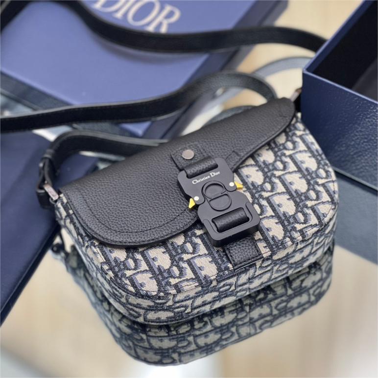 Dior-Black grain cowhide saddle bag