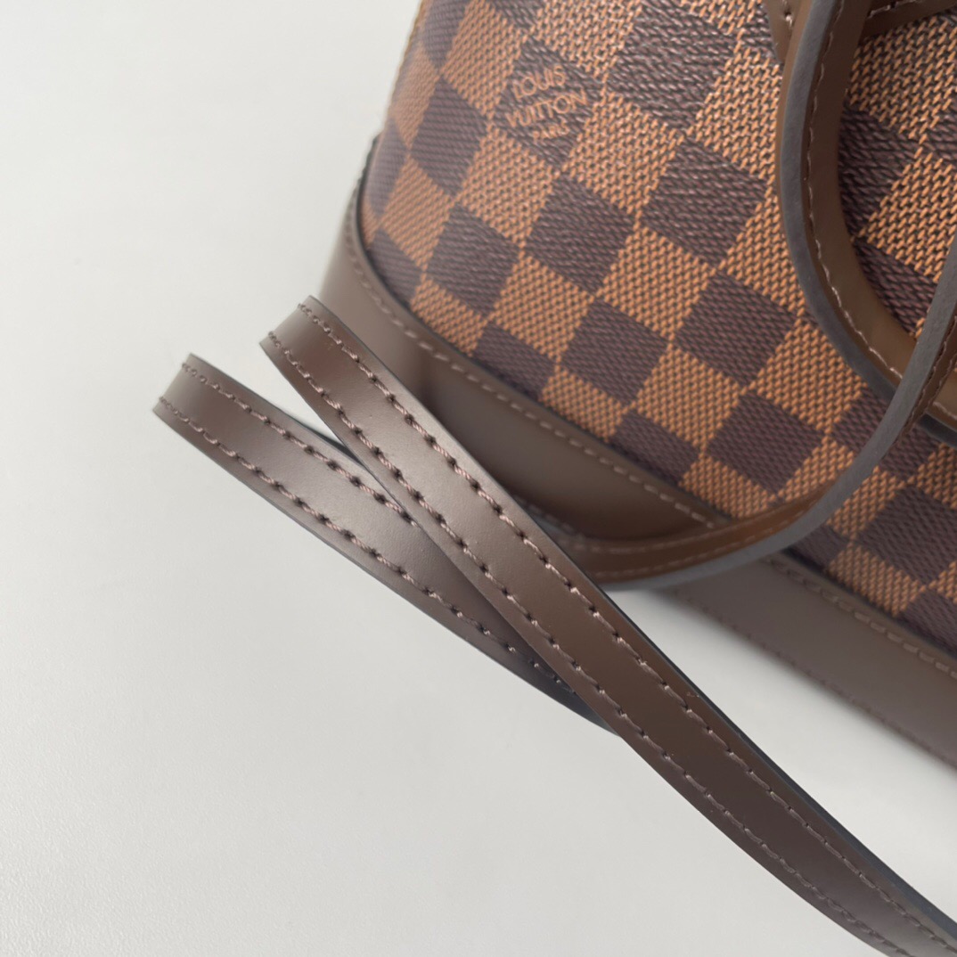 LV-Chessboard Shell Bag