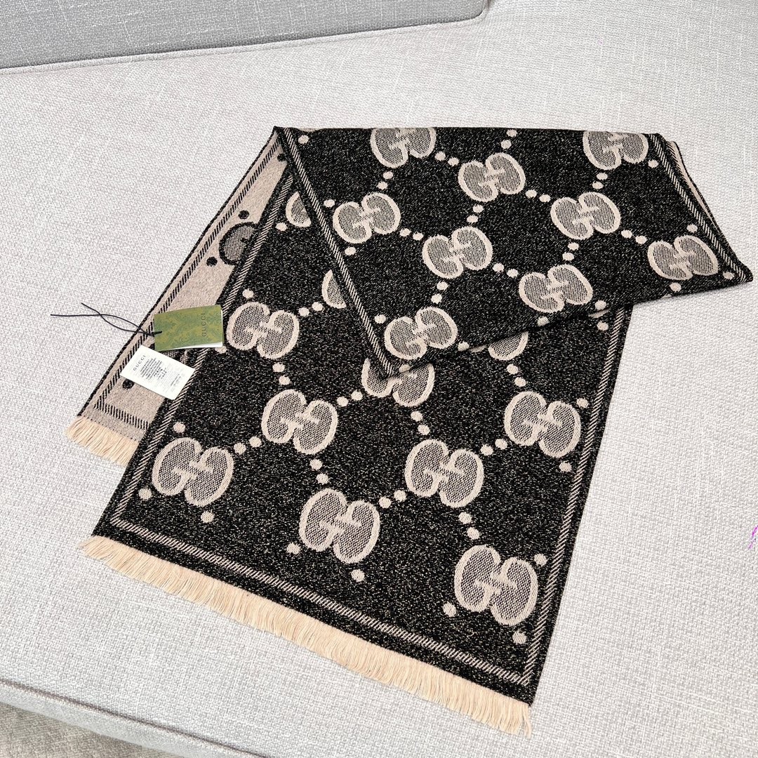 GUCCI-Jacquard gold and silver silk shawl