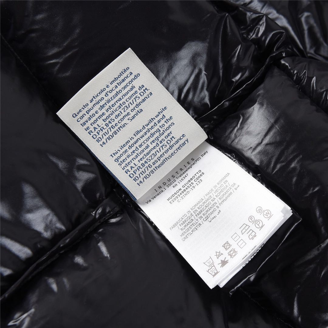 Moncler-Hudson Women's Extended Waist Hooded Down Jacket