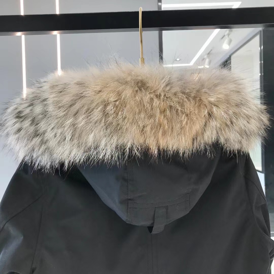 Canada Goose -11 Black Down Jackets