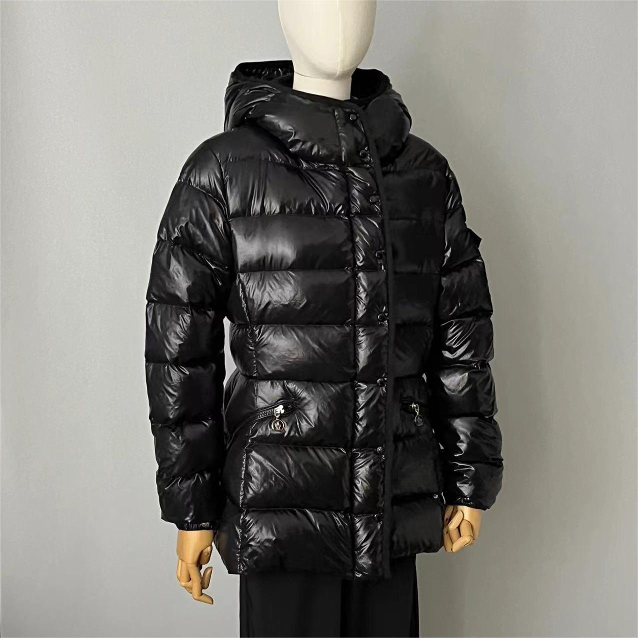 Moncler-Barante women's short down jacket