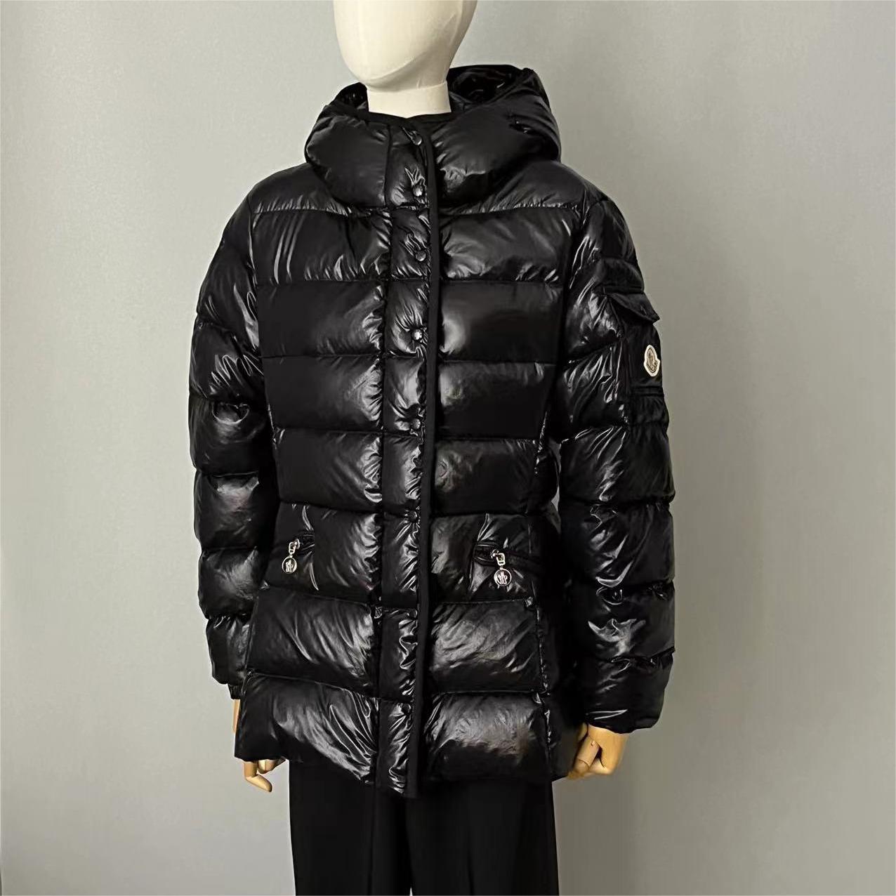Moncler-Barante women's short down jacket