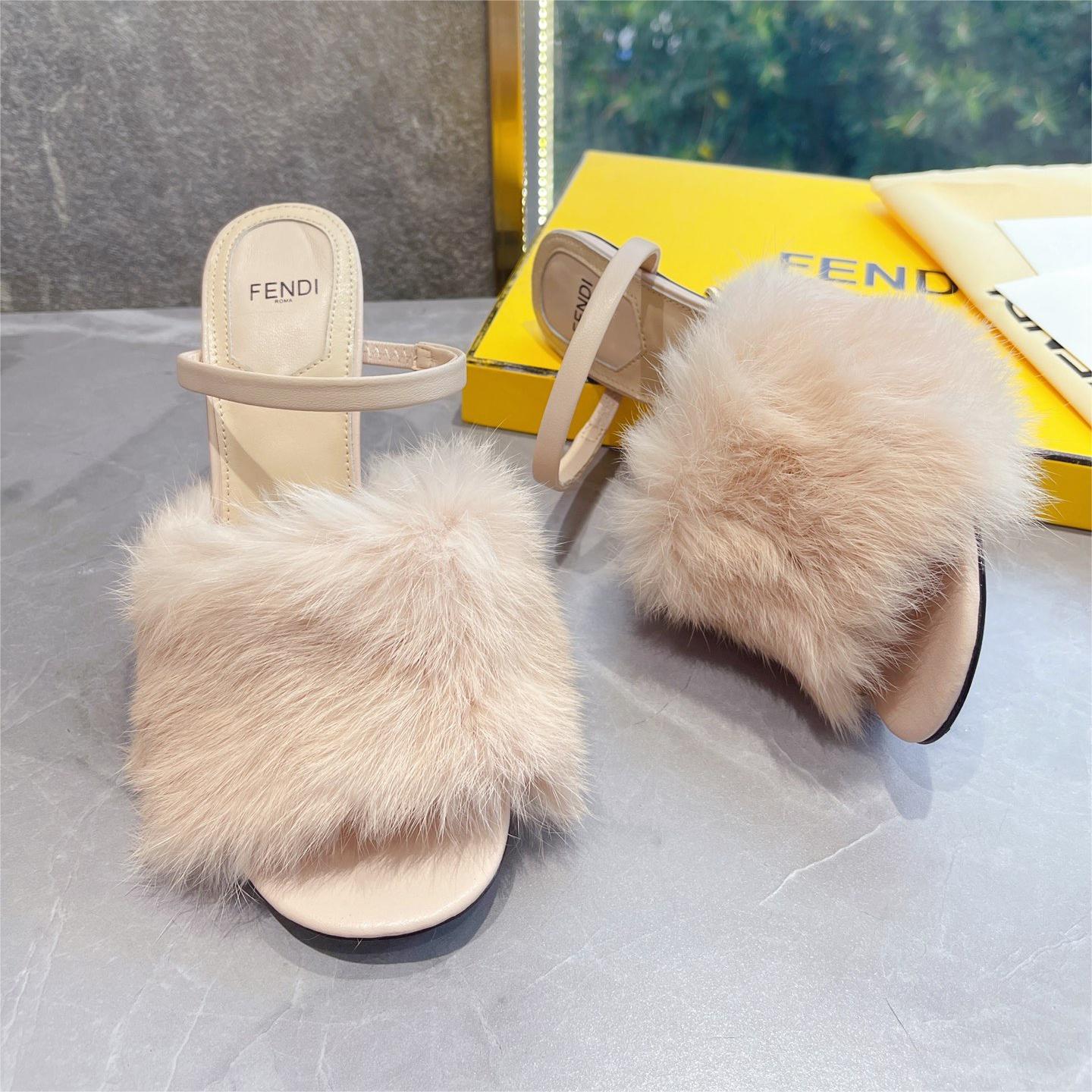 FENDI-Mink fur first shoes