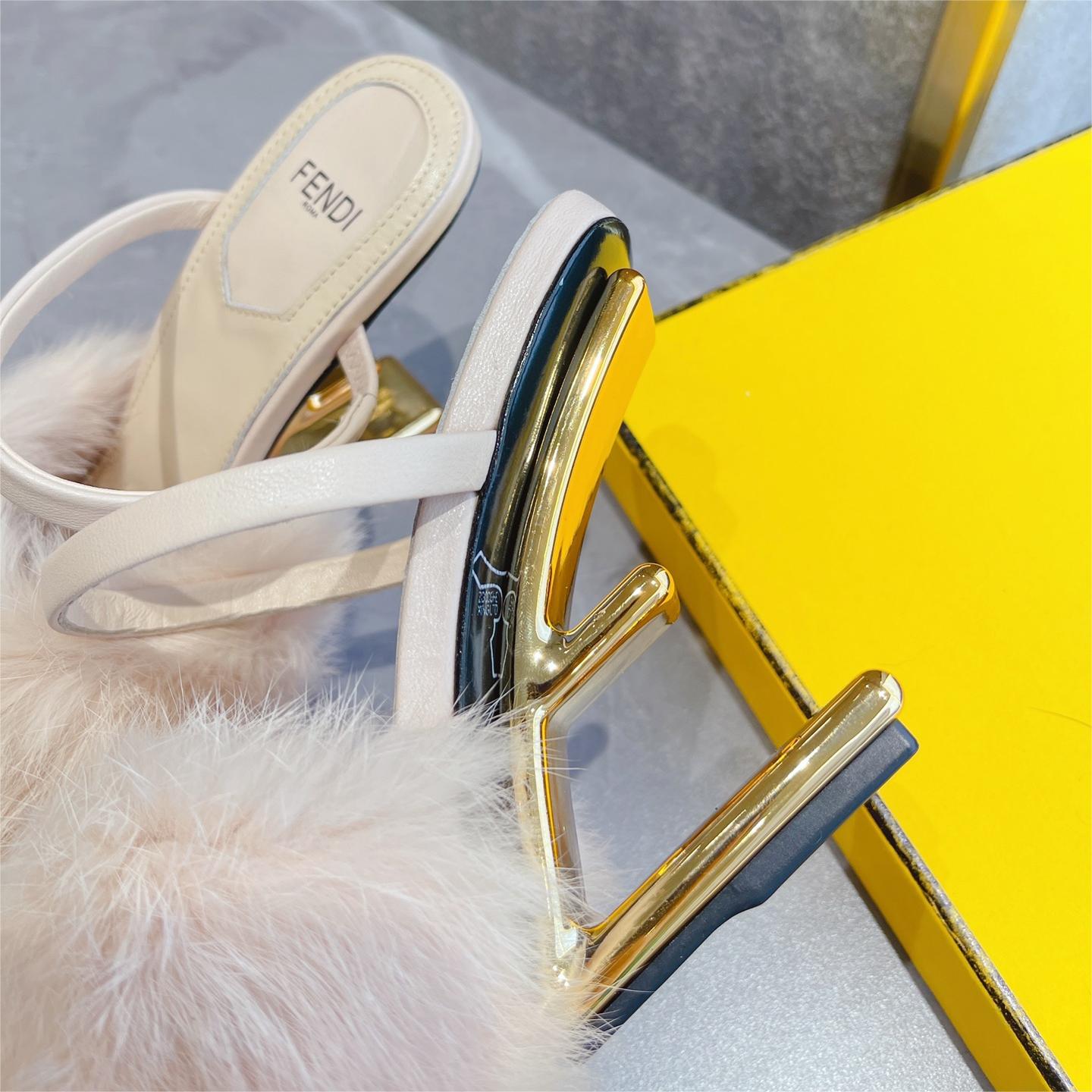 FENDI-Mink fur first shoes