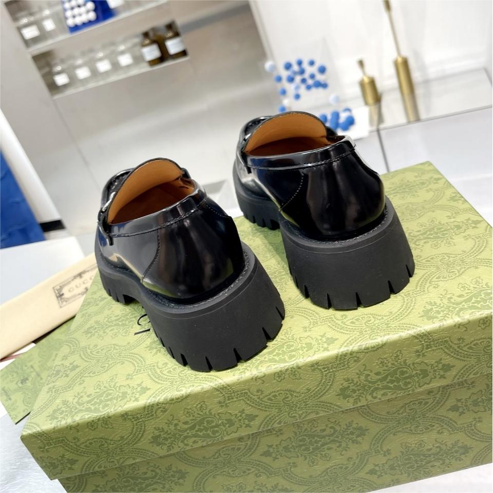 GUCCI-Thick soled loafers