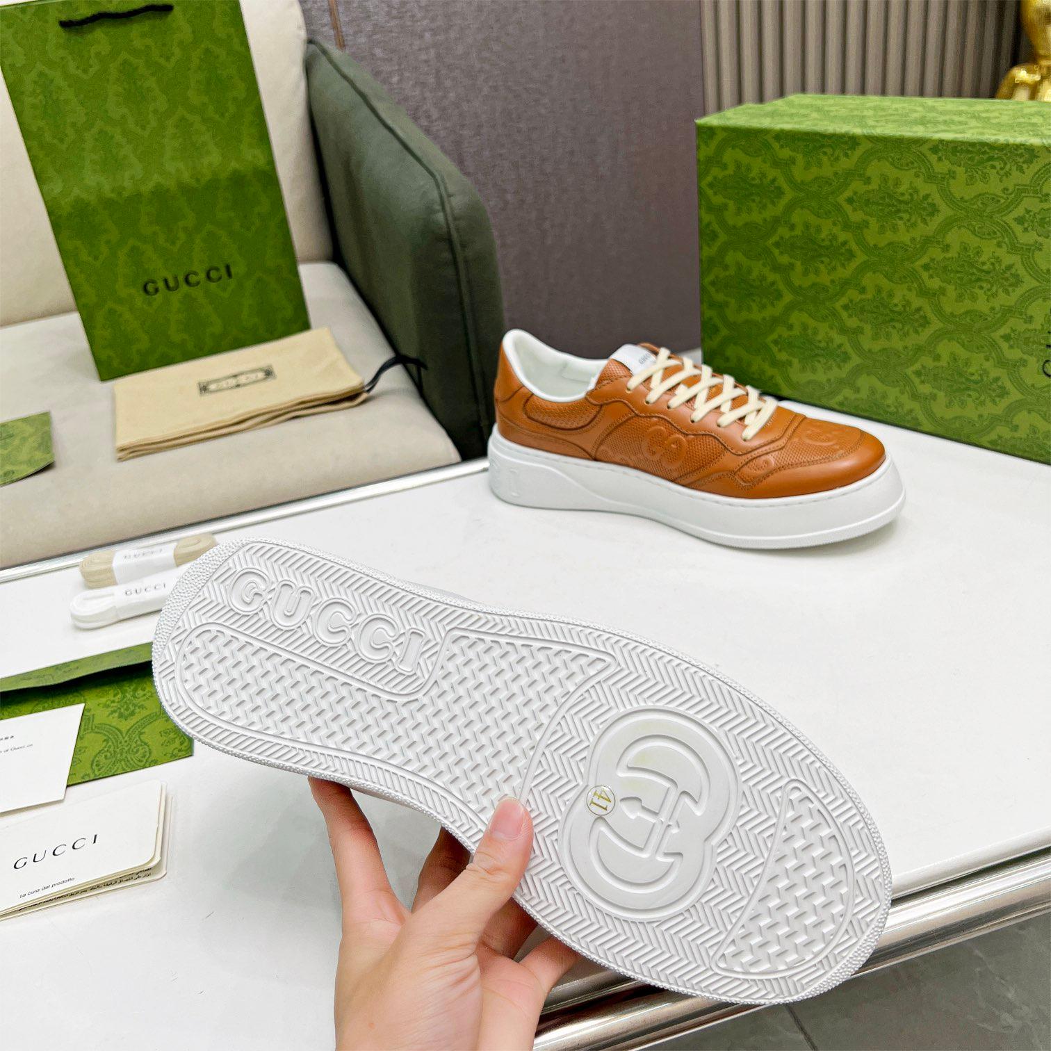 GUCCI-Thick soled white shoes