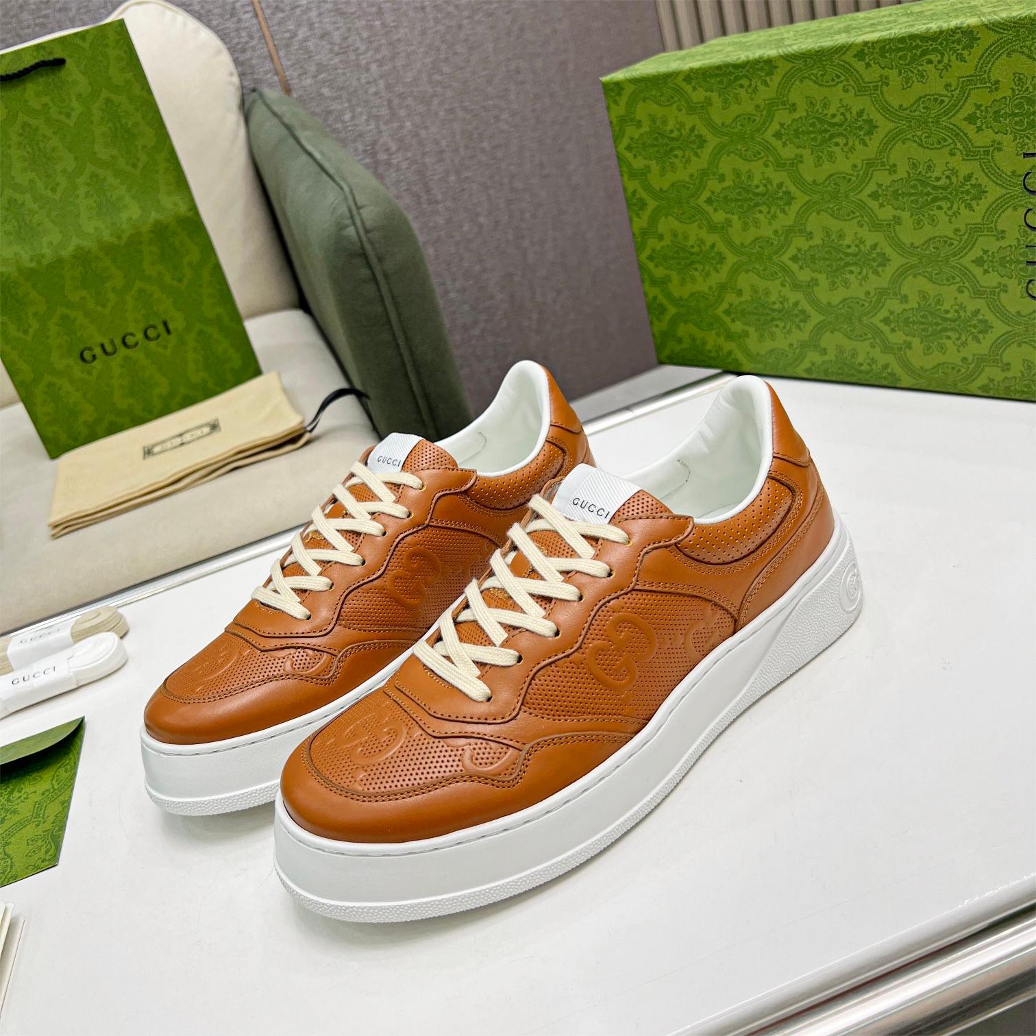 GUCCI-Thick soled white shoes