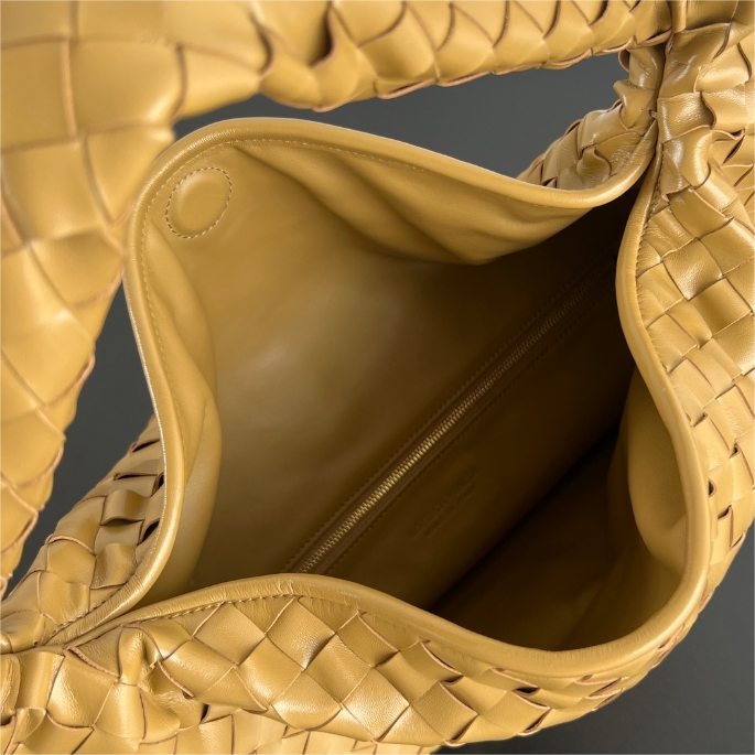 BV-Large Hop Cowhide Leather Woven Soft Hobo bag