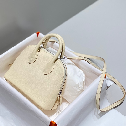 Hermes-Mini Bowling Milk Shake Silver Buckle Compact and Lightweight bag