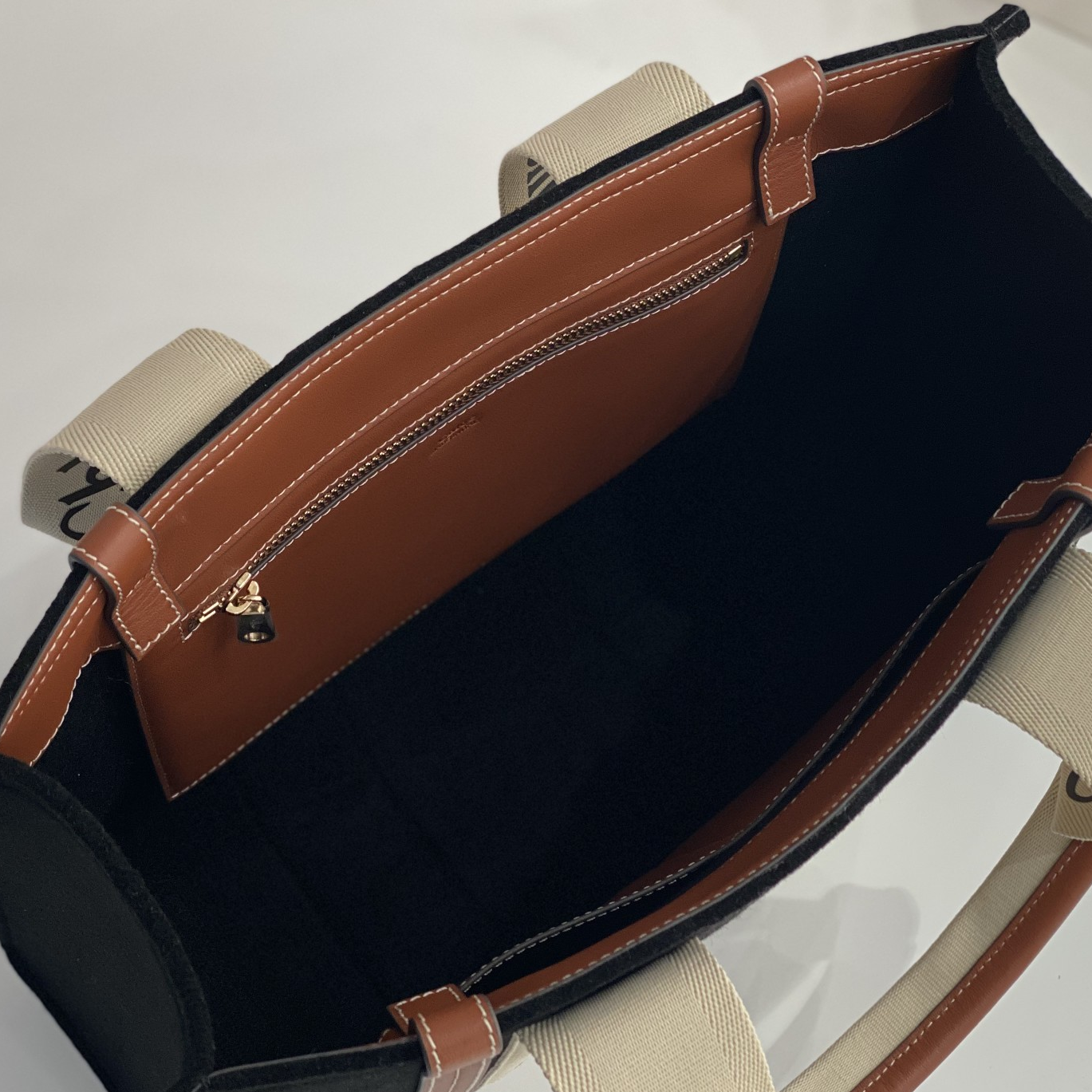 CH-Woody Wool Felt Patchwork Shoulder Handbag