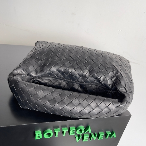 BV-Original Leather Underarm Loose Small Handbag