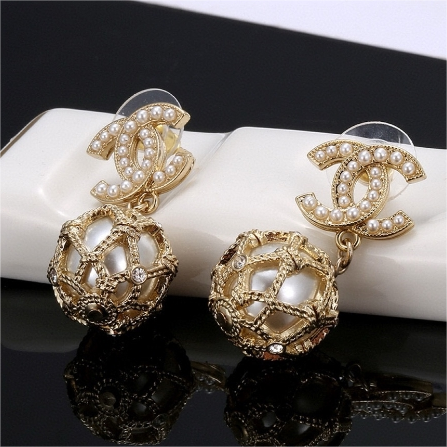 CHANEL-Unique Personality Style Pearl Woven Mesh Ball Earrings