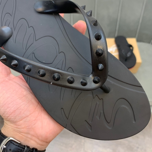 Christian Lubotin-High end rivet flip flops