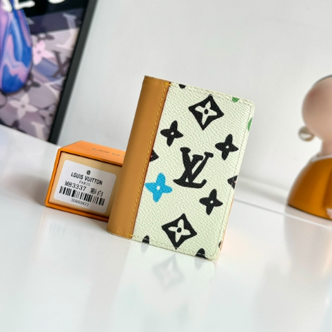 LV-Pocket Wallet Card Compartment