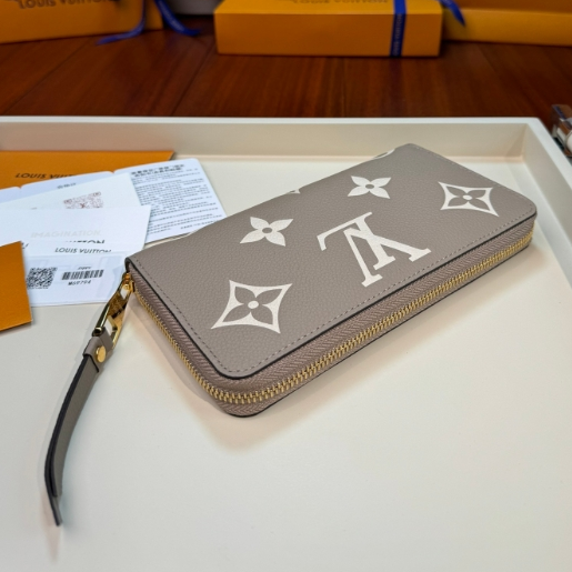 LV-Two Tone Fingerprint Cowhide Leather Wallet