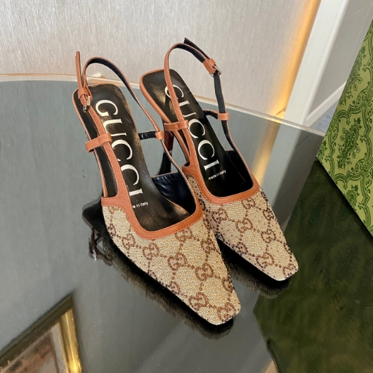 Gucci-Middle Aged Rhinestone Mesh Sheepskin Sandals