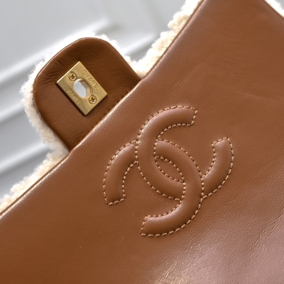 Chanel-Large 24k Teddy Lamb Wool Bag