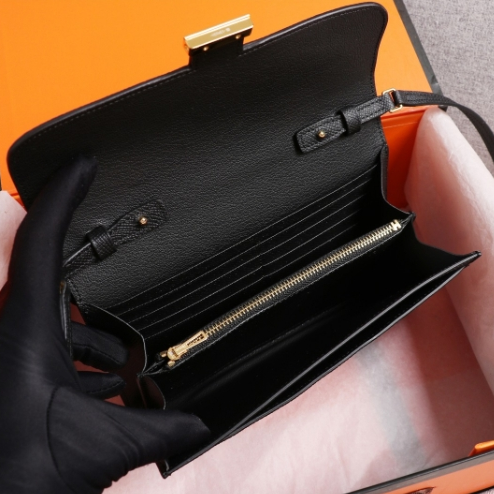Hermes-Black Gold Buckle Crossbody Bag