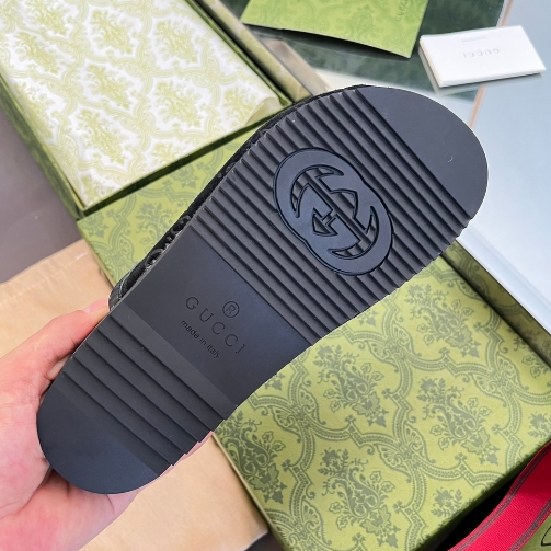 Gucci-Classic Leather Flower Flat Shoes