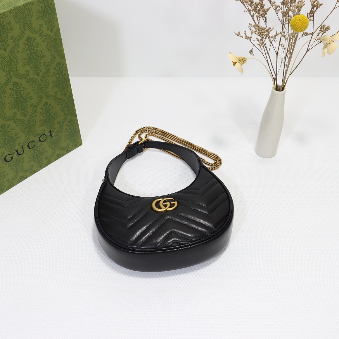 Gucci-Marmont Series Black Crescent Underarm Bag