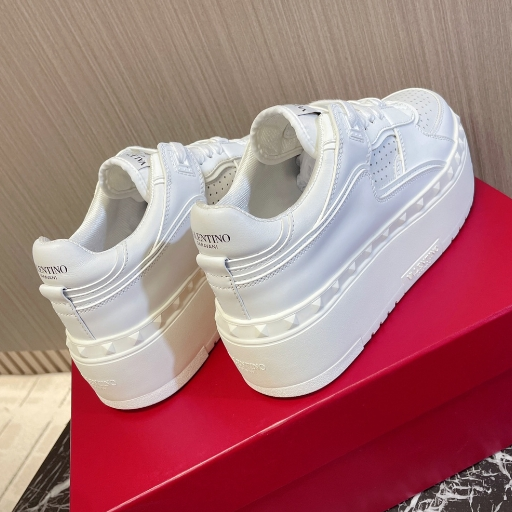 Valentino-Thick Soled White Shoes With Increased Height