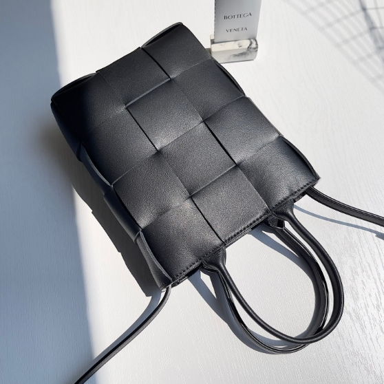 Bottega Veneta-Mini Tote Bag