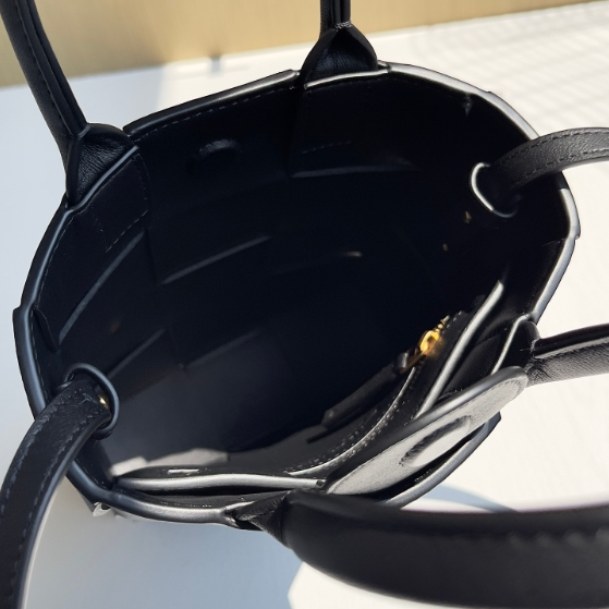 Bottega Veneta-Mini Tote Bag