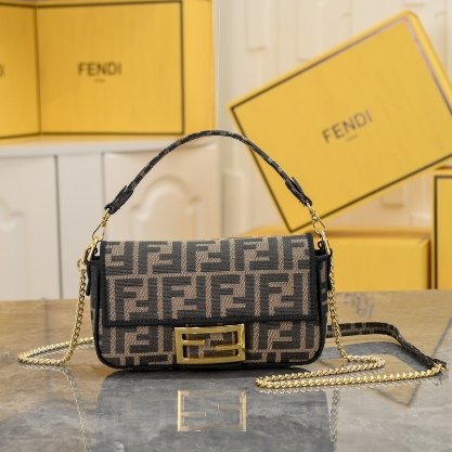 Fendi-Baguette Shoulder Tote Bag