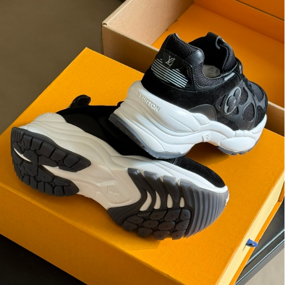 LV-Thick Outsole Sports Running Shoes
