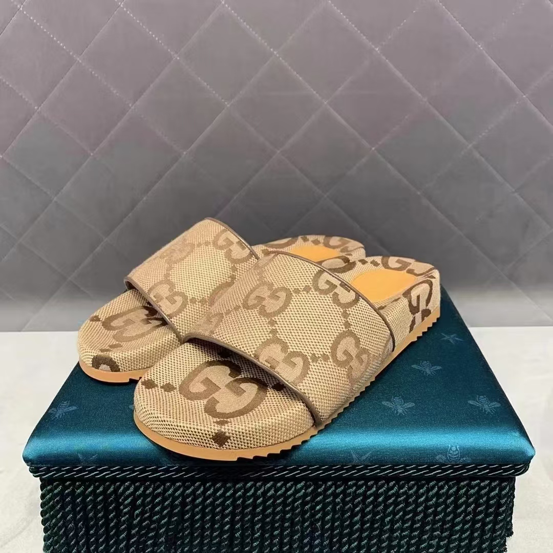 Gucci-Latest spring and summer fashion show Slippers