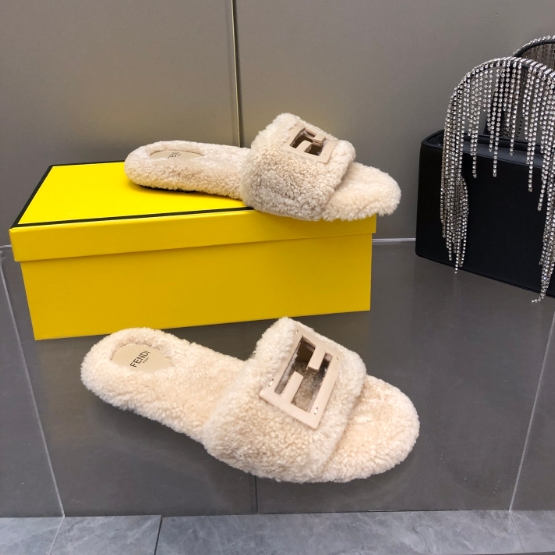 Fendi-Sheep Curly Hair Slippers