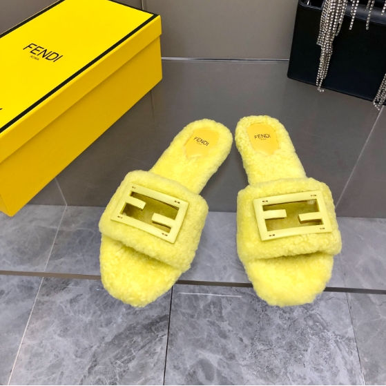 Fendi-Sheep Curly Hair Slippers