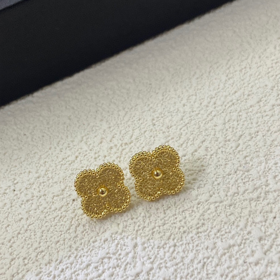 Van Cleef & Arpels - Four Leaf Clover Earrings