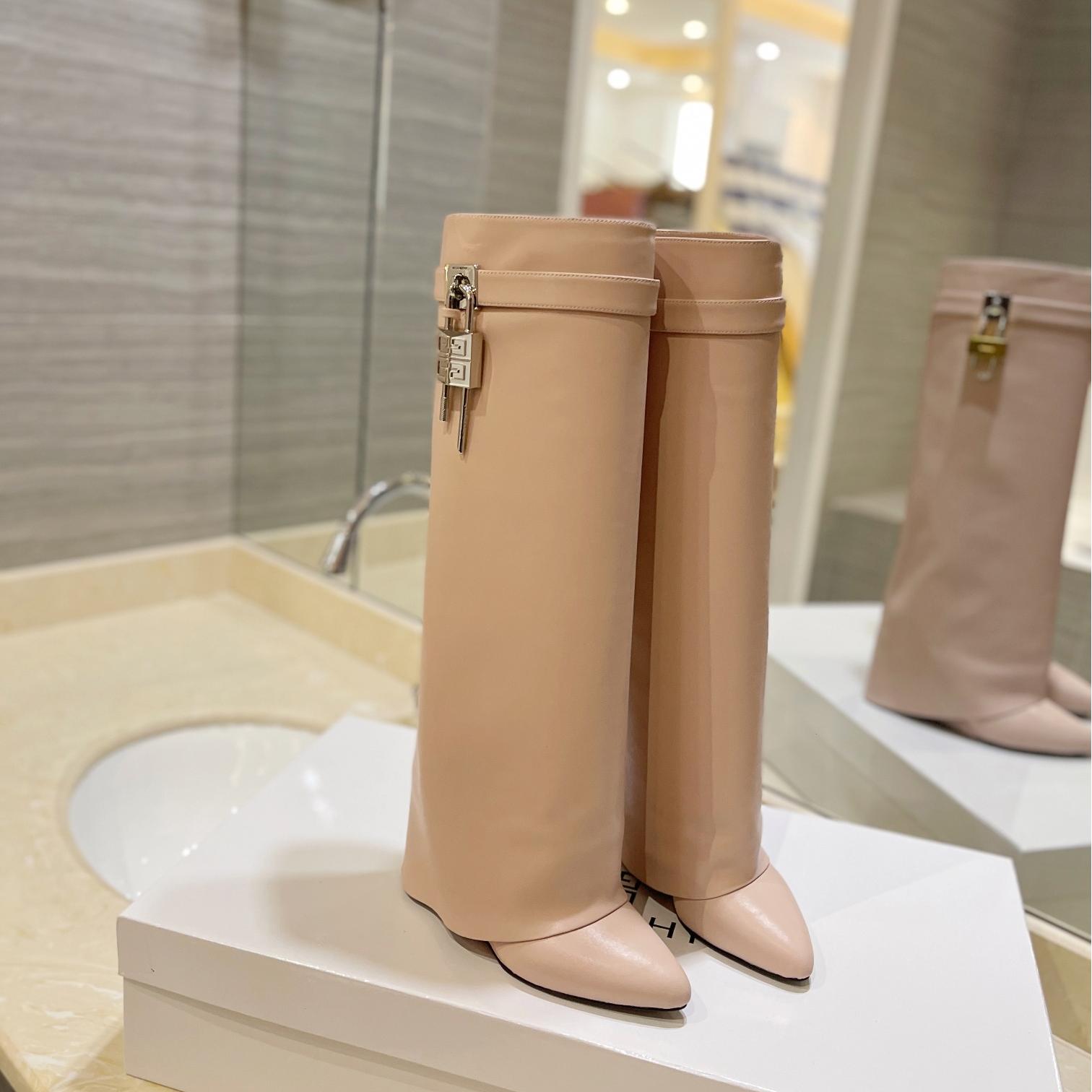 Givenchy-Shark boots shiny leather boots