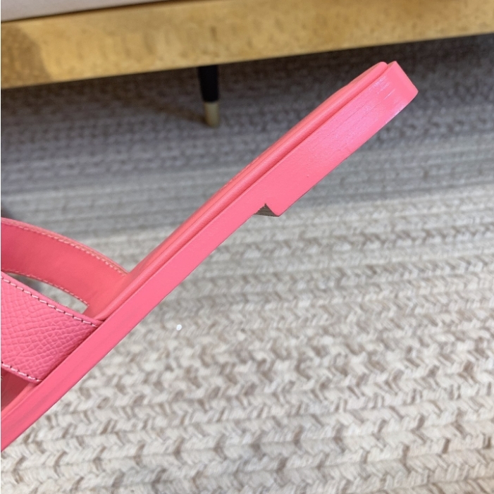 Hermes-Kelly Buttoned Slippers