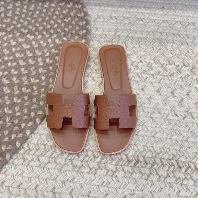 Hermes-Kelly Buttoned Slippers