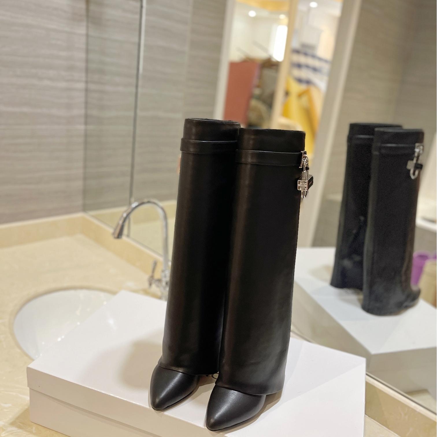 Givenchy-Shark boots shiny leather boots