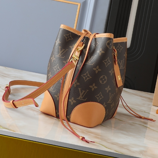 LV-Mini Presbyopia Bucket Bag