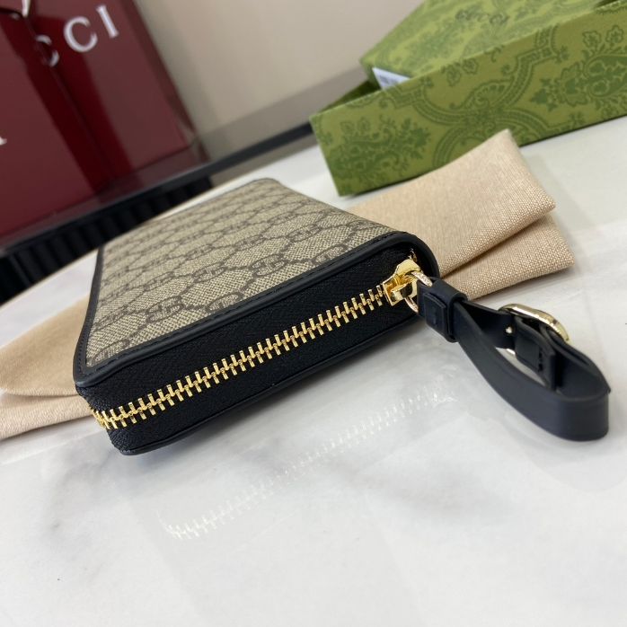 Gucci-Emblem Mini Wallet