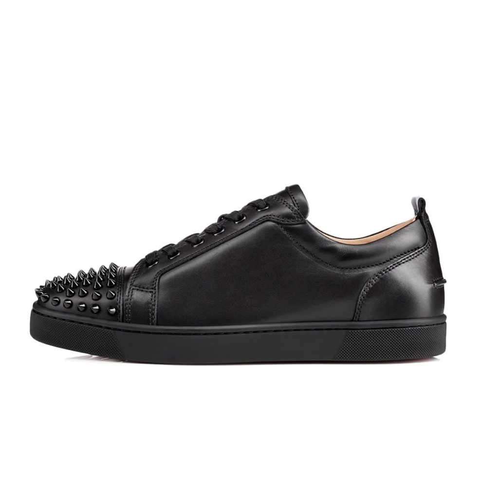 Christian Louboutin - louis junior spikes Low Top Black.