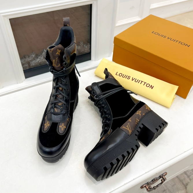 LV-Thick Soled Martin Boots