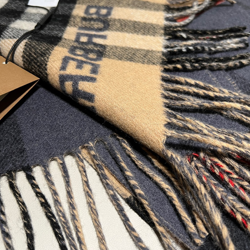 Burberry - Contrasting Check Wool Scarf