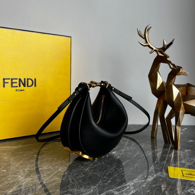FENDI-Crescent Armpit Bag