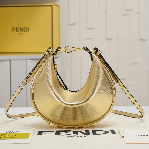 FENDI-Crescent Armpit Bag