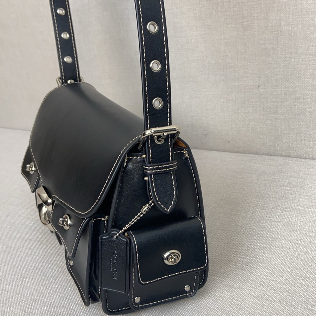 COACH - CargoSoft Tabby 26 Silver Metal Micro Logo Leather Underarm Shoulder Tote