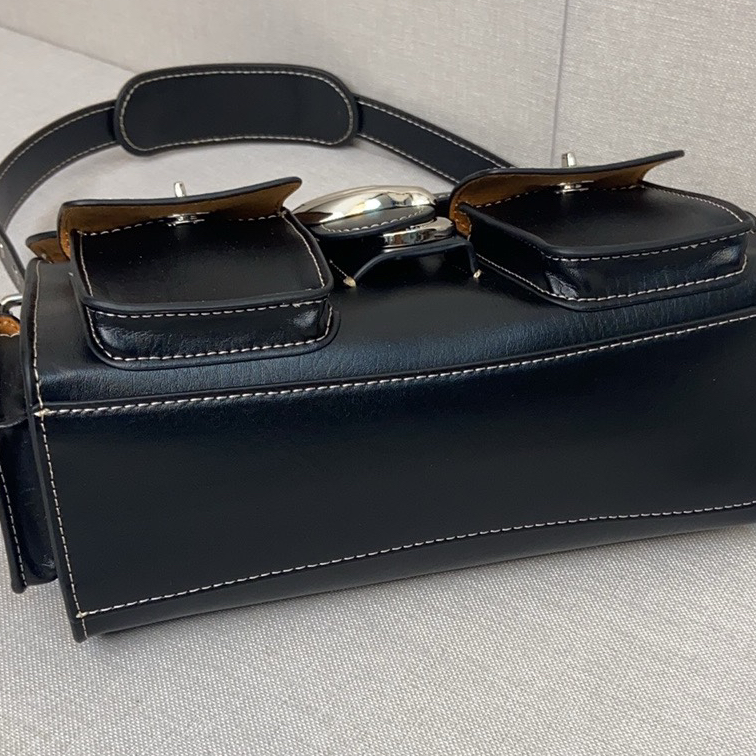 COACH - CargoSoft Tabby 26 Silver Metal Micro Logo Leather Underarm Shoulder Tote