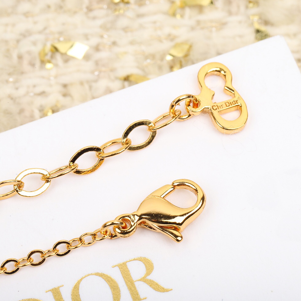 DIOR - Love Pendant Necklace