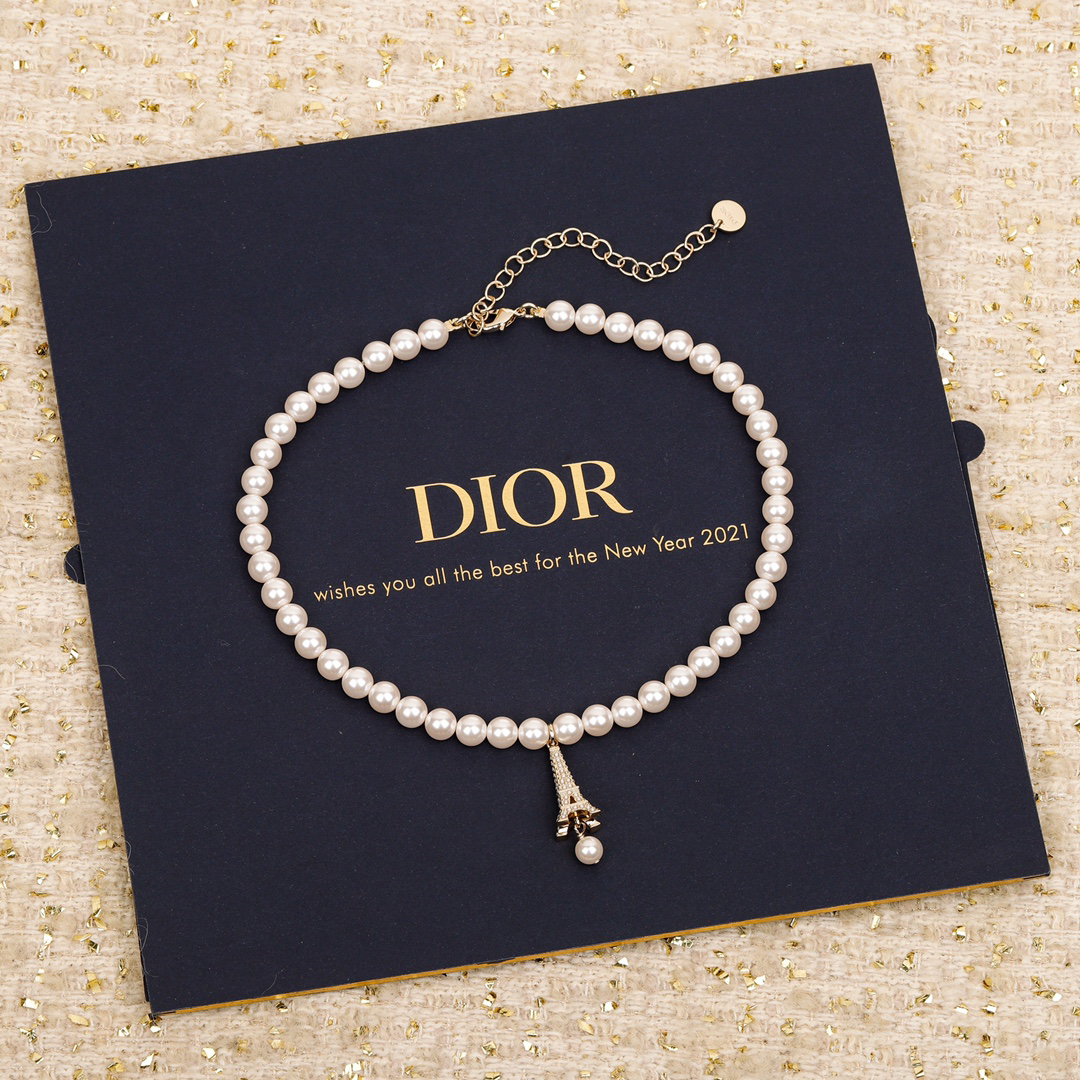 Dior-pearl necklace