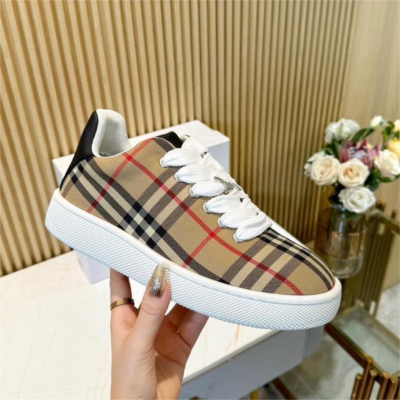 Burberry-Casual Shoes